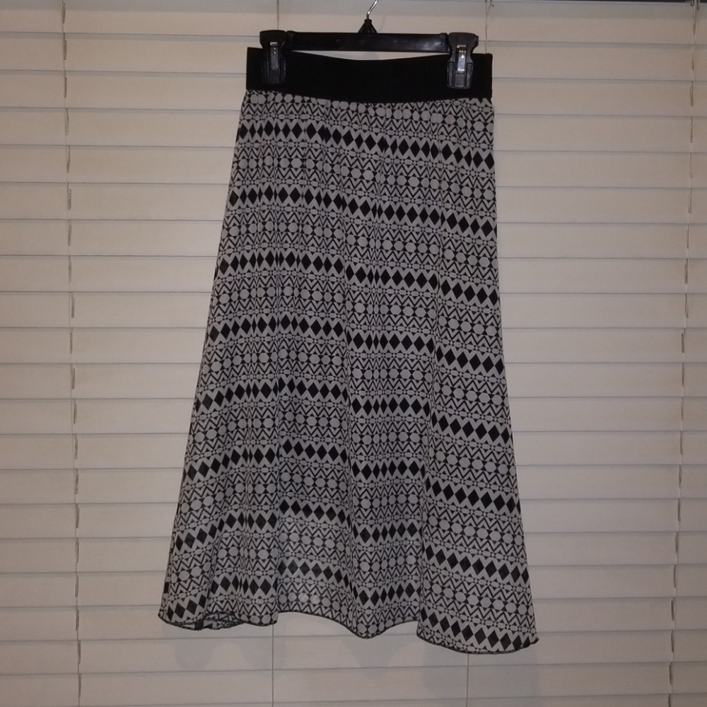 NEW Lola skirt by LuLaRoe XXS black & white